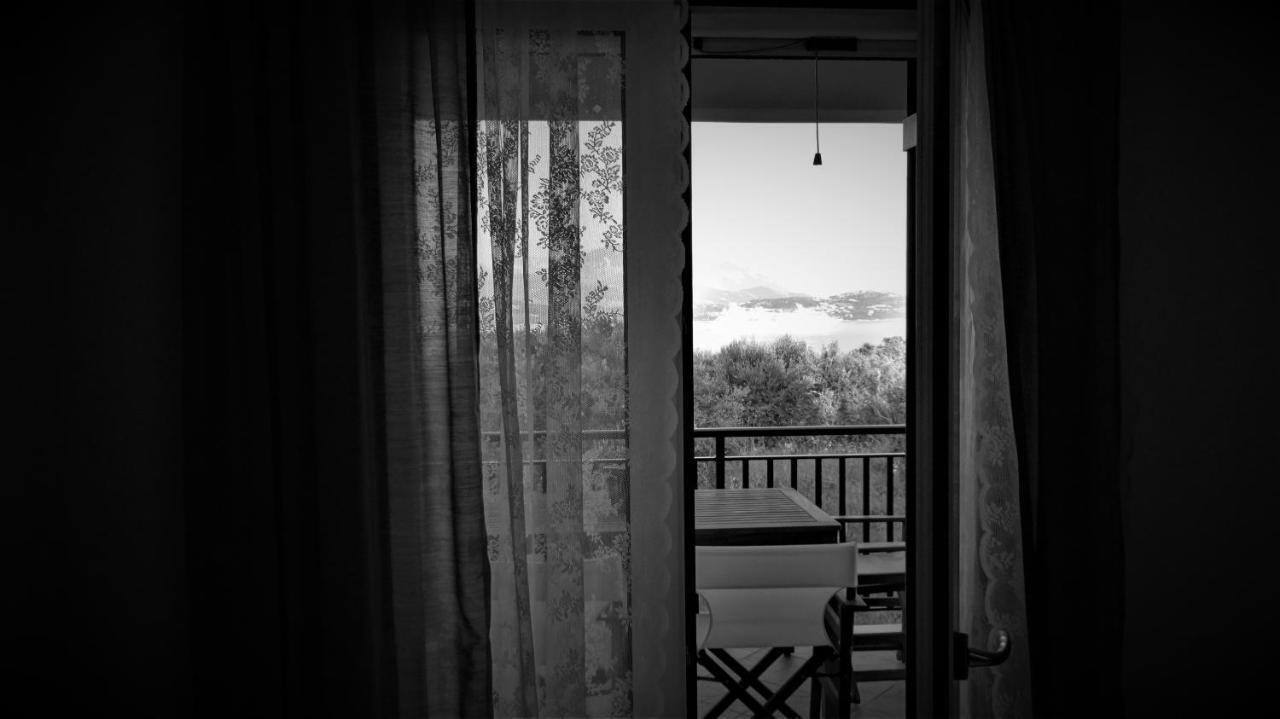 Victoria'S Summer House Lixouri Buitenkant foto